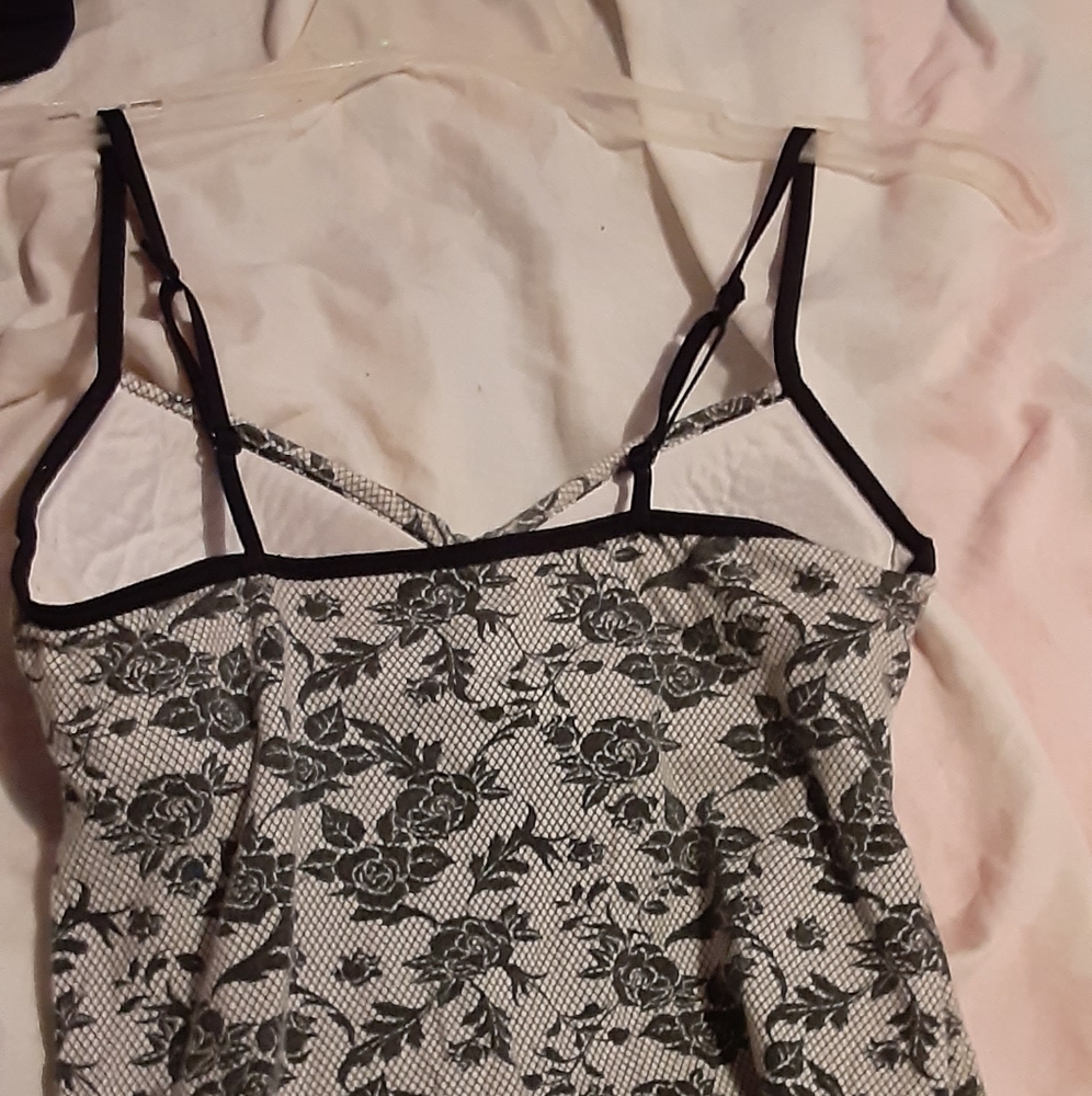 Tank top - Picture 2 of 3